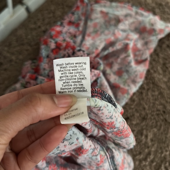 NWT SO Floral Miniskirt - Picture 7 of 7